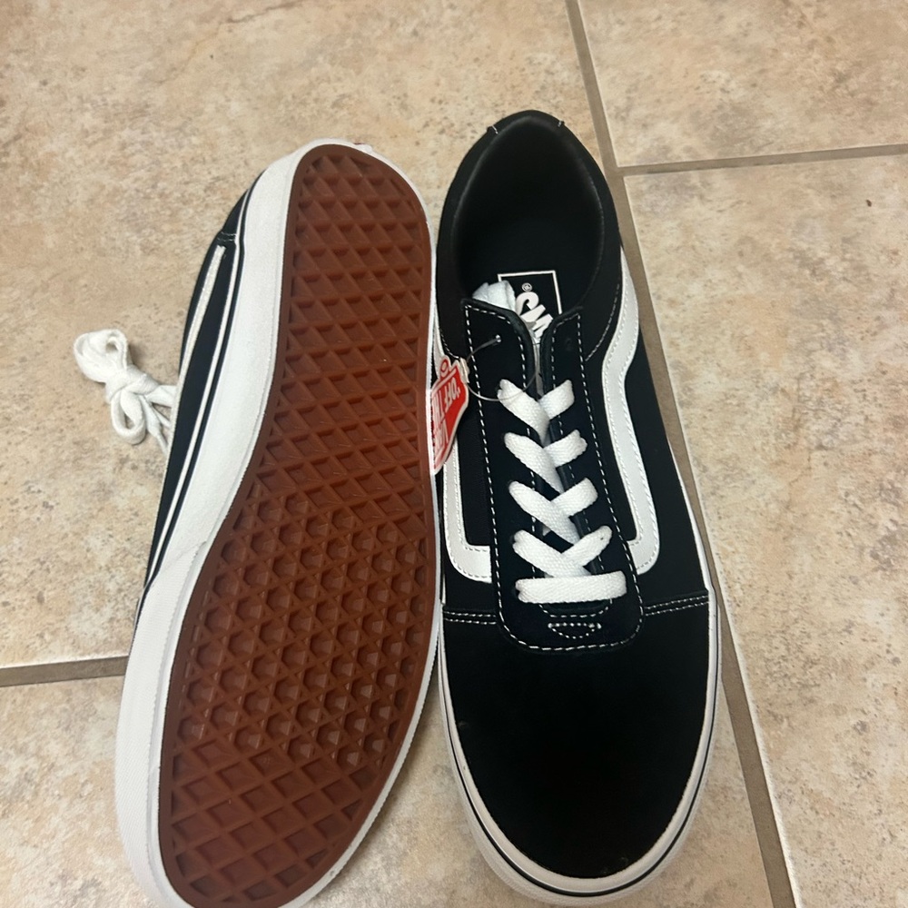 VANS Ward Canvas Women's Shoes - Size 10 - Black/White - New in Box - Picture 5 of 6